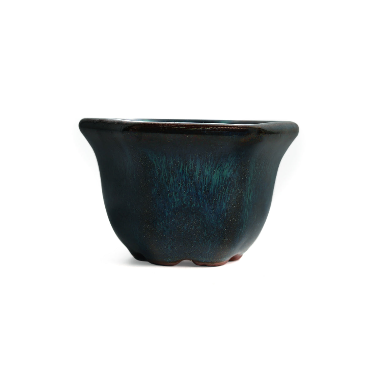 air plant holder, mini air plant holder, clay mini pot for air plant, retro style air plant holder, clay mini air plant pot, mini clay pot for air plant, small container for air plants and succulents, buy tiny pot for air plant online, air plant pot with drainage hole, retro-design clay pot, hexagonal mini pot