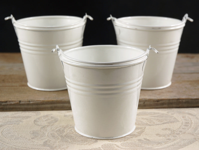 white tin bucket