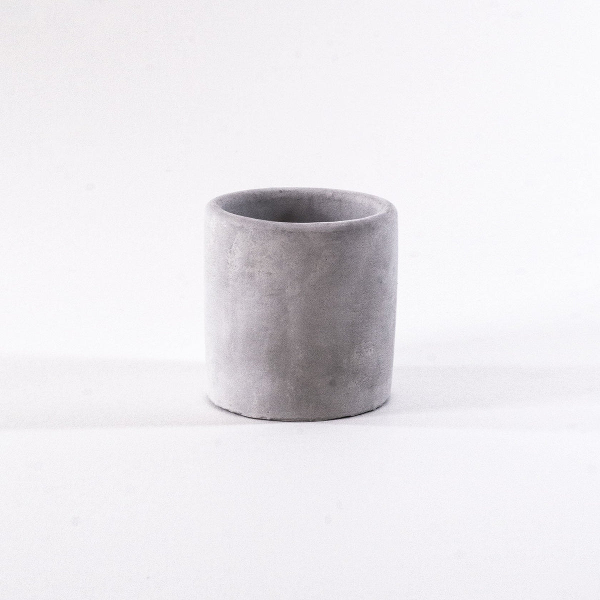 concrete planter, small round concrete planter
