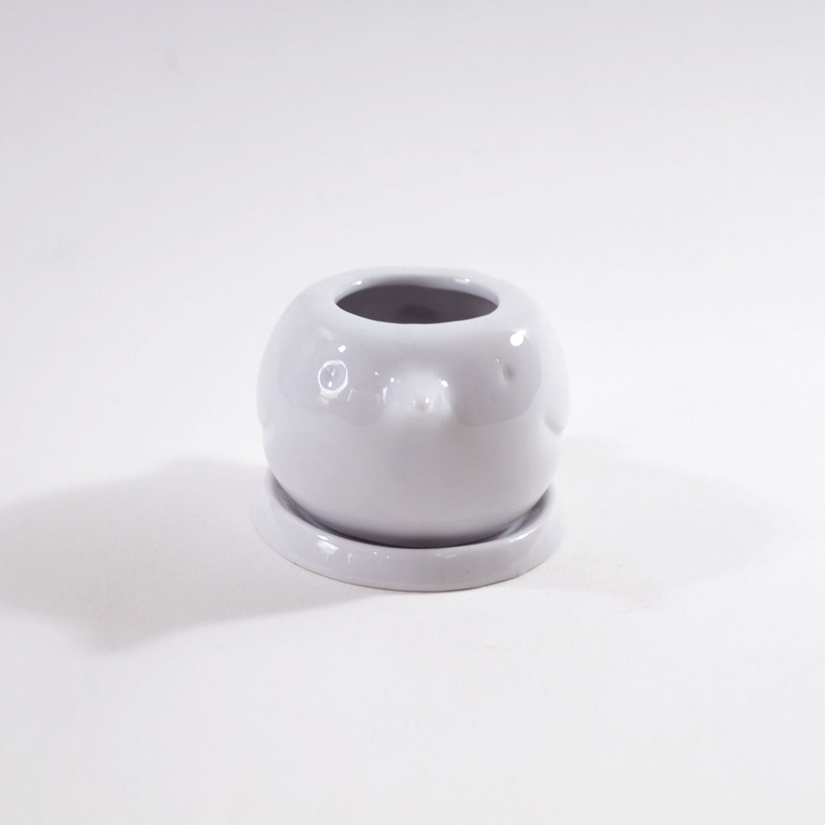 white ceramic pot, mini pot, pot design
